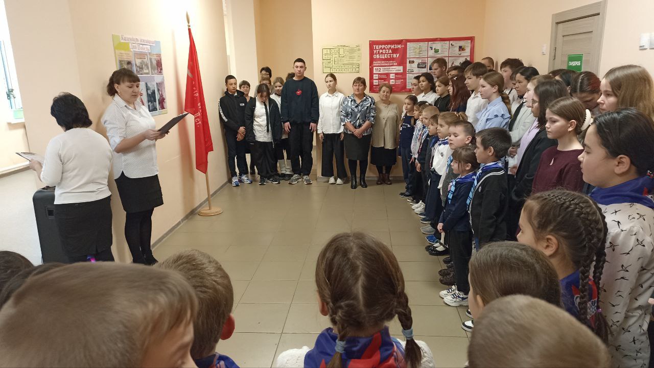 Линейка, посвящённая открытию Календаря ожидания Дня Победы..