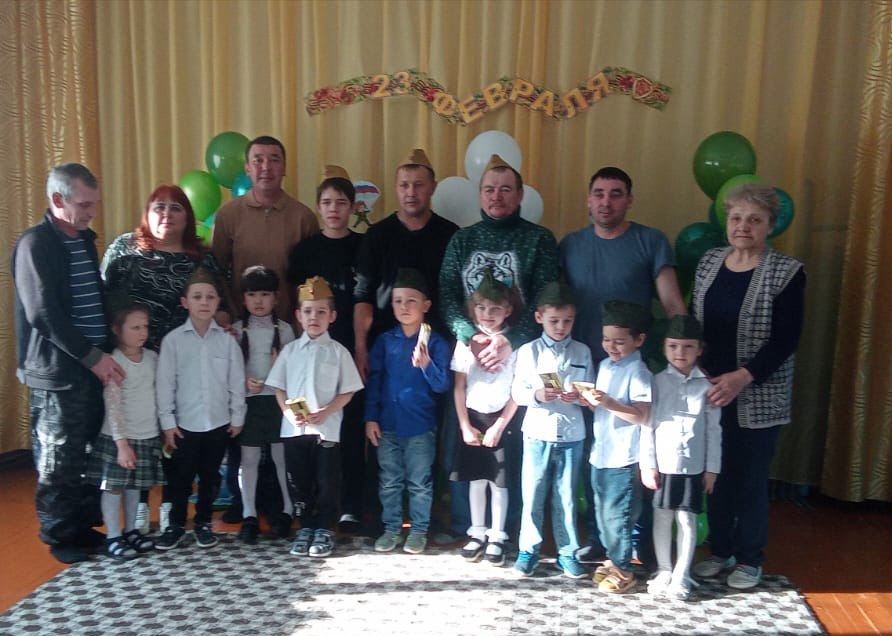 Спортивно - военизированная программа  «Буду, как папа, бравым солдатом!».