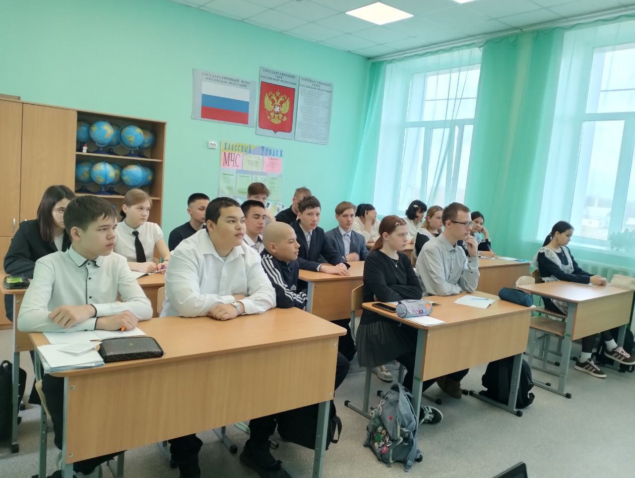 Профориентационное занятие курса «Россия — мои горизонты» на тему «Россия социальная: сервис и туризм»..