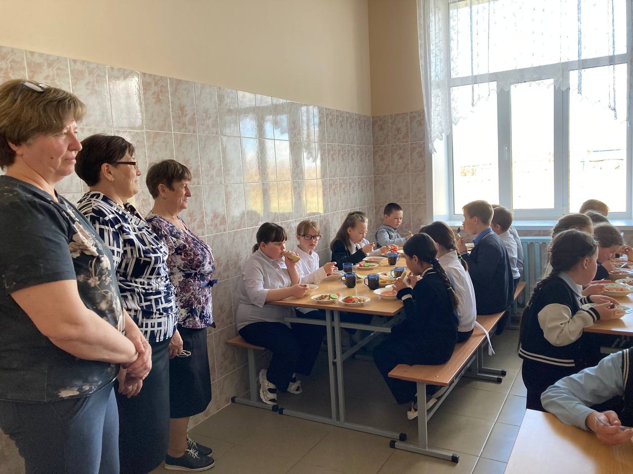 Административно-общественный контроль за организацией питания в школьной столовой.